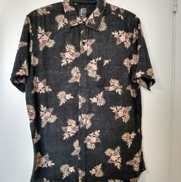 No Retreat Other - 3/$15 Muted floral print button up